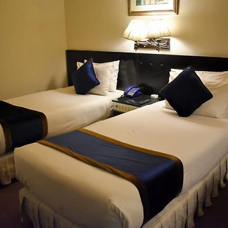 Alsafina Hotel Lahore Buitenkant foto