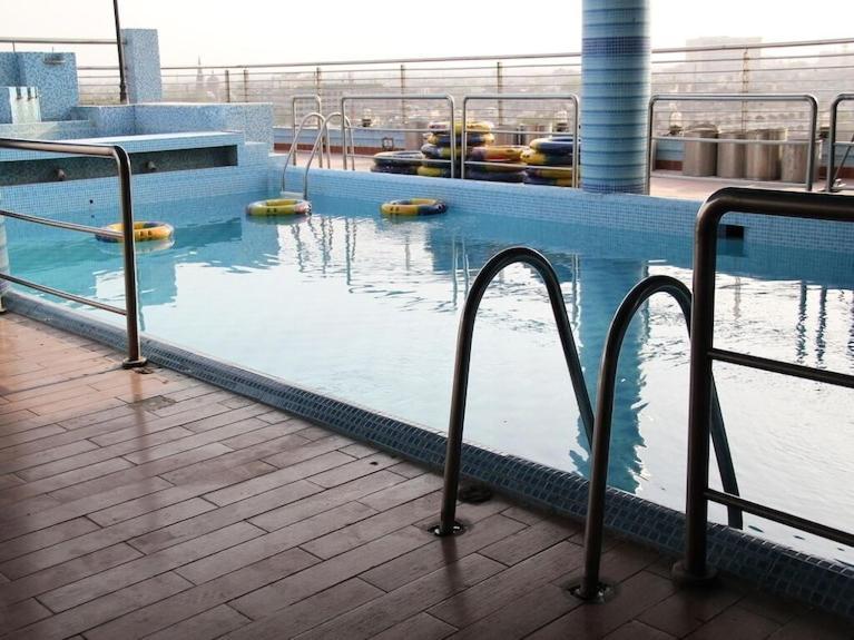 Alsafina Hotel Lahore Buitenkant foto
